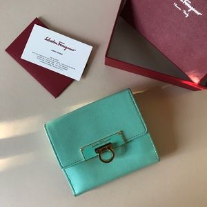 PRICE DROP Like New Ferragamo Turquoise Wallet